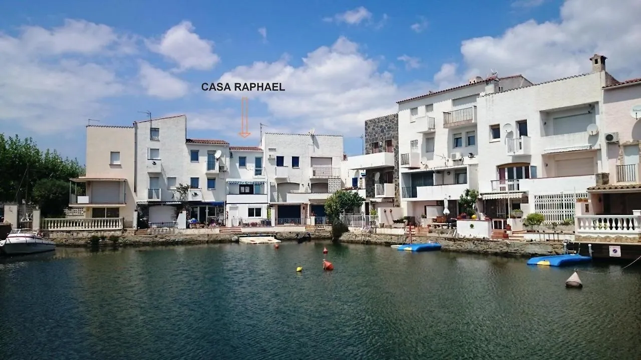 Holiday home Port Petit Casa Al Canal Empuriabrava