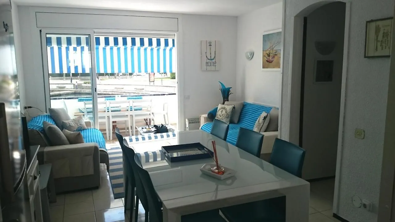 Port Petit Casa Al Canal Empuriabrava