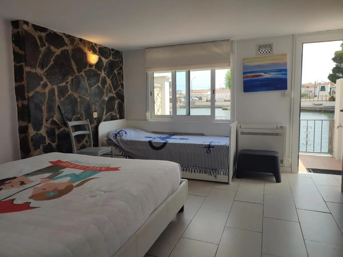 Port Petit Casa Al Canal Empuriabrava 0*,  Spain