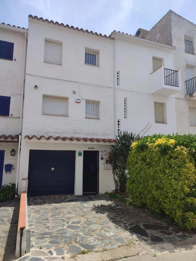 Holiday home Port Petit Casa Al Canal Empuriabrava