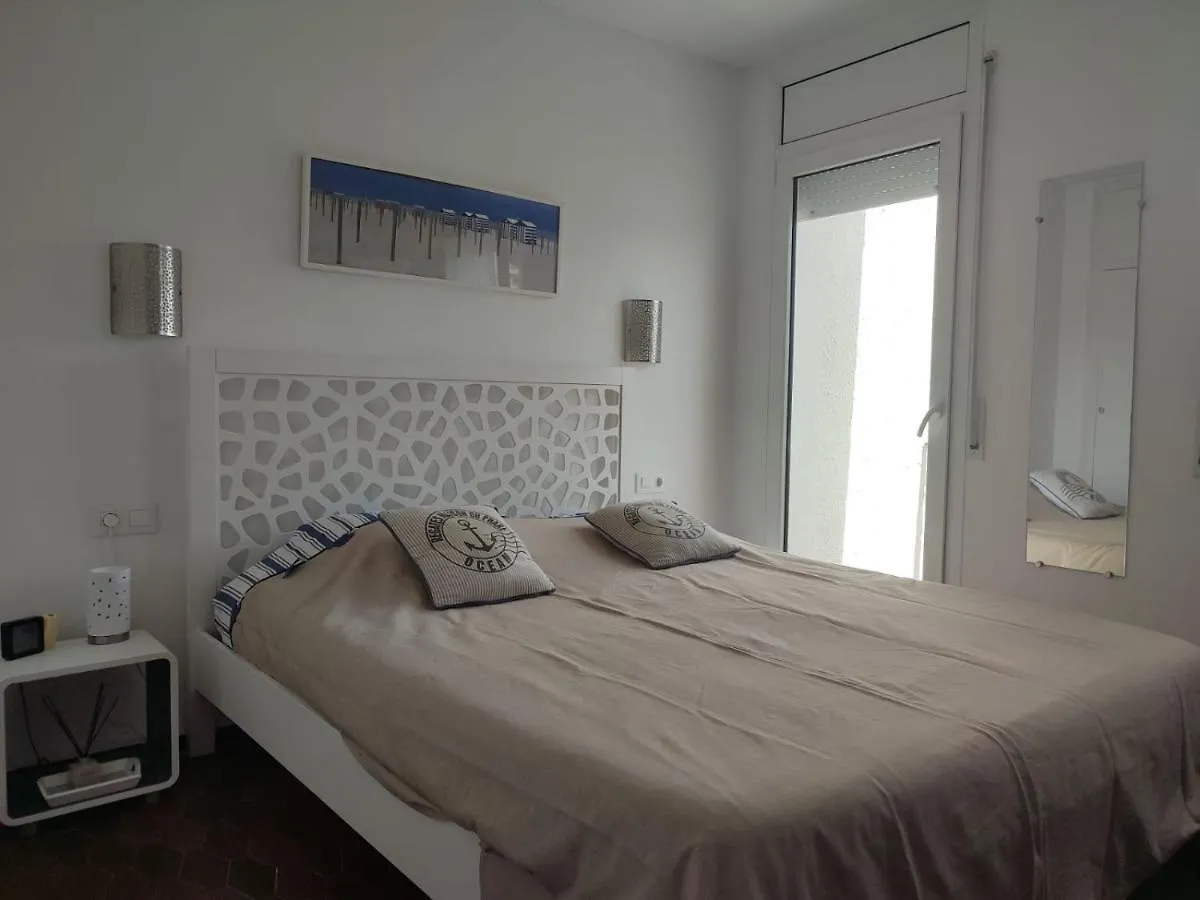 Port Petit Casa Al Canal Empuriabrava Holiday home